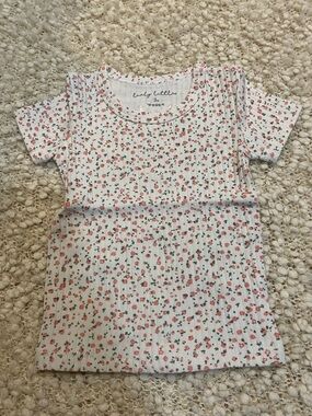 Cozy Ribbed Floral Short Sleeve Tee - White with Pink Flowers